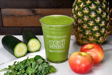 The Mr. Green - Cucumber, Kale, Apple, Spinach, Pineapple, Agave.