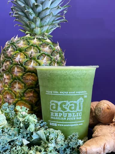 Ms. Detox - Kale, Pineapple, Ginger and Agave.
