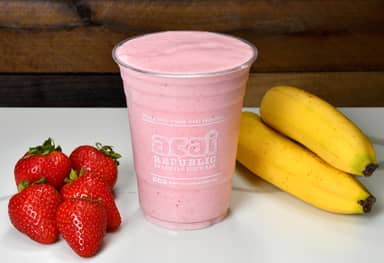 Classic Smoothie - Strawberry, Banana, Milk, Honey, Goes great with protein ($1)