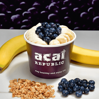 The Real Brazilian - Base: Acai, Banana, Strawberry, Blueberry, Raspberry, Guarana (No Caffeine)
Topping: Granola, Banana, Blueberry.